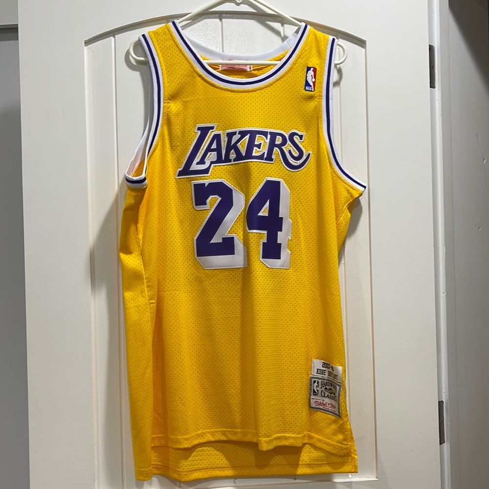 Mitchell & Ness 2007-08 Kobe Bryant Lakers Jersey